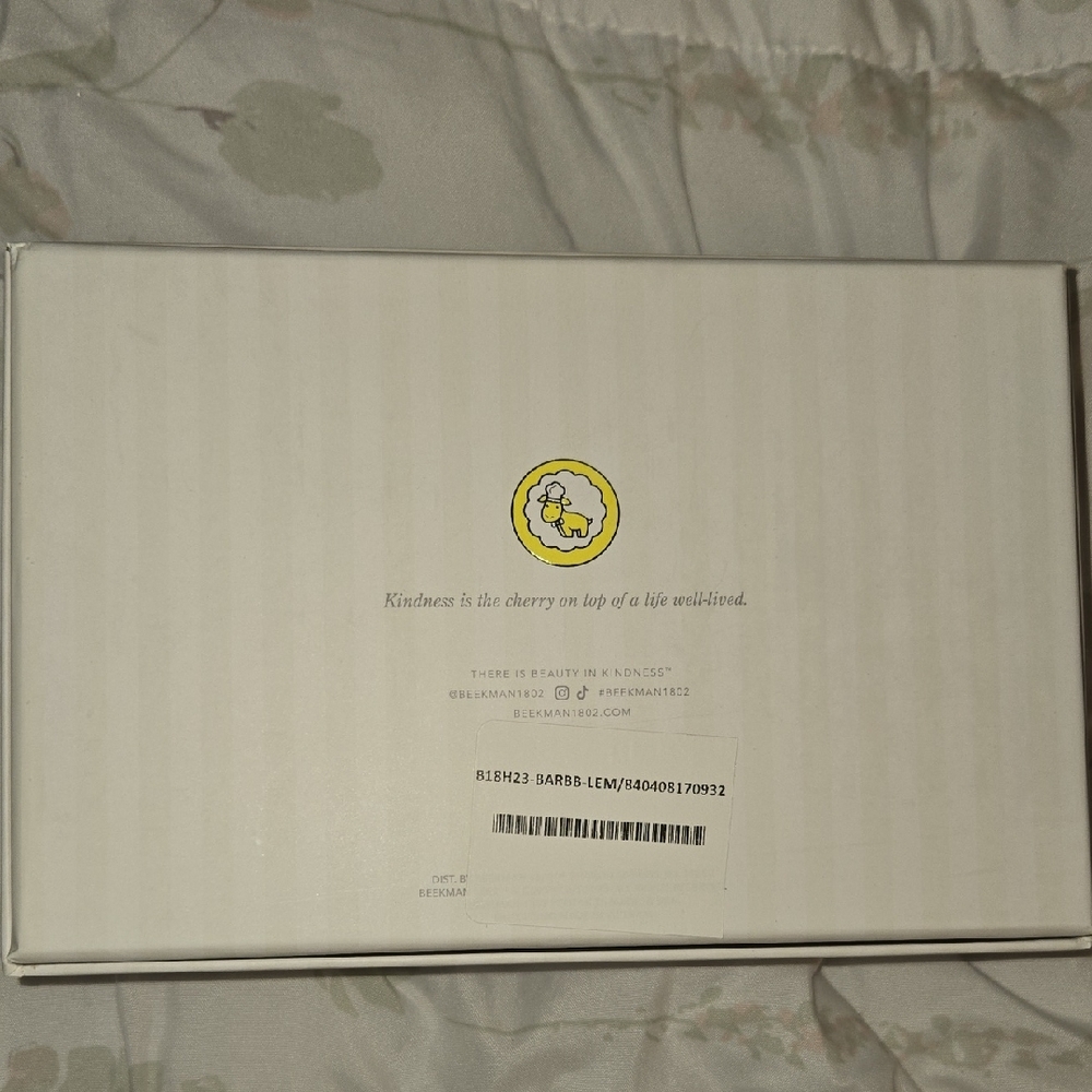 Beekman 1802 Sunshine Lemon And Goat's Milk Body Cream and Soap Set - Picture 3 of 8